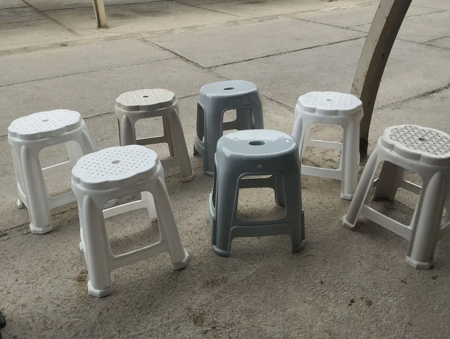 چهارپایه پلاستیکی بلند کوتاه|صندلی و نیمکت|گرگان, |دیوار