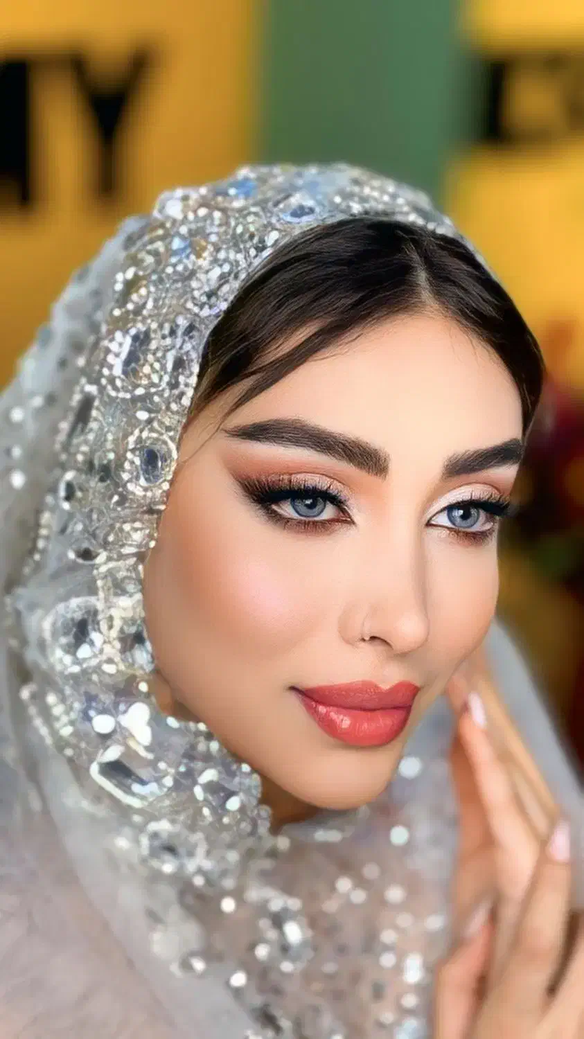 میکاپ و شنیون و زلف حرفه ای|خدمات آرایشگری و زیبایی|شیراز, شهرک گلستان|دیوار