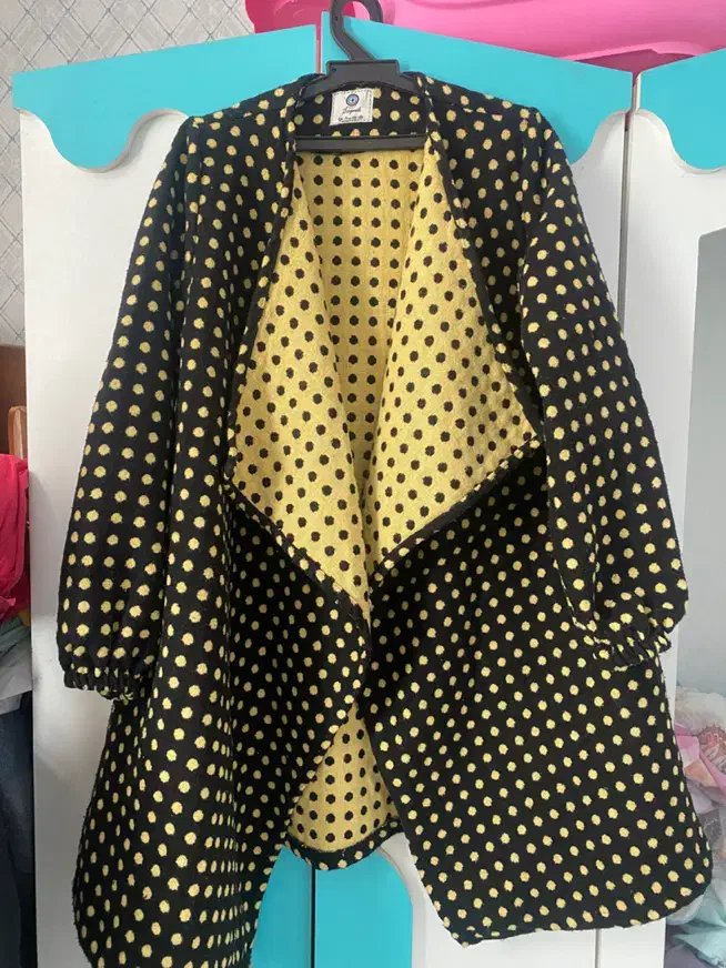 پالتو شنلی|لباس|مهاجران, |دیوار