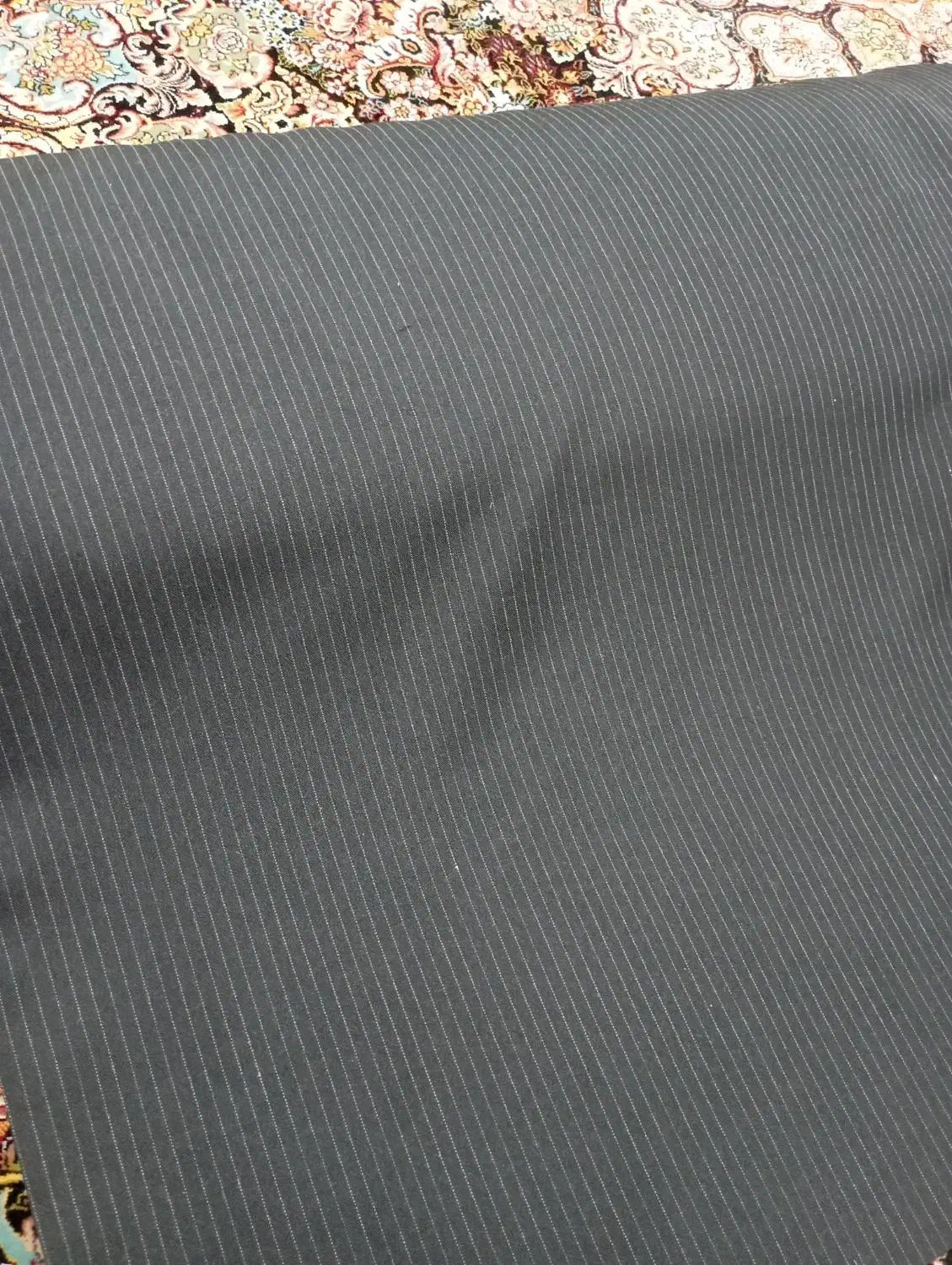 دیپلمات|لباس|ویسیان, |دیوار