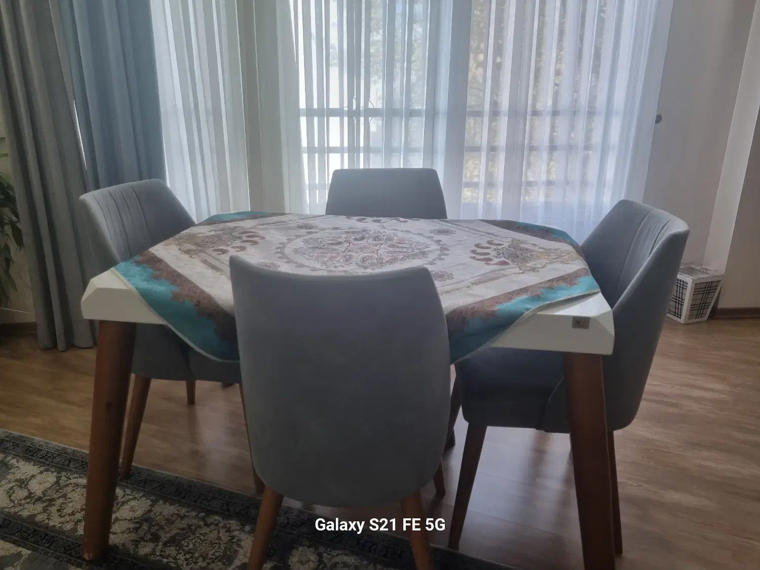 میز نهار خوری چهار نفره در حد نو|میز و صندلی غذاخوری|رشت, دیلمان|دیوار