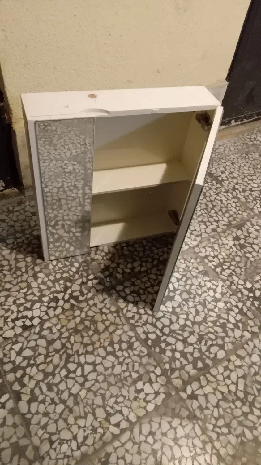 آینه سرویس بهداشتی .. تابلو .. و میز اتو|اتو و لوازم اتو|پردیس, فاز ۲|دیوار