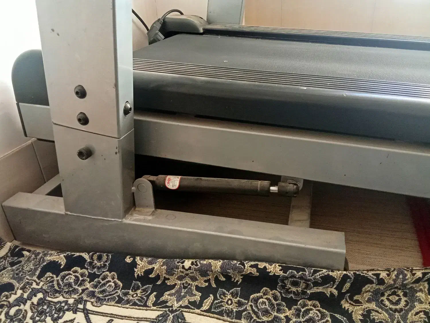 تردمیل در حد نو|تجهیزات ورزشی|دهاقان, |دیوار