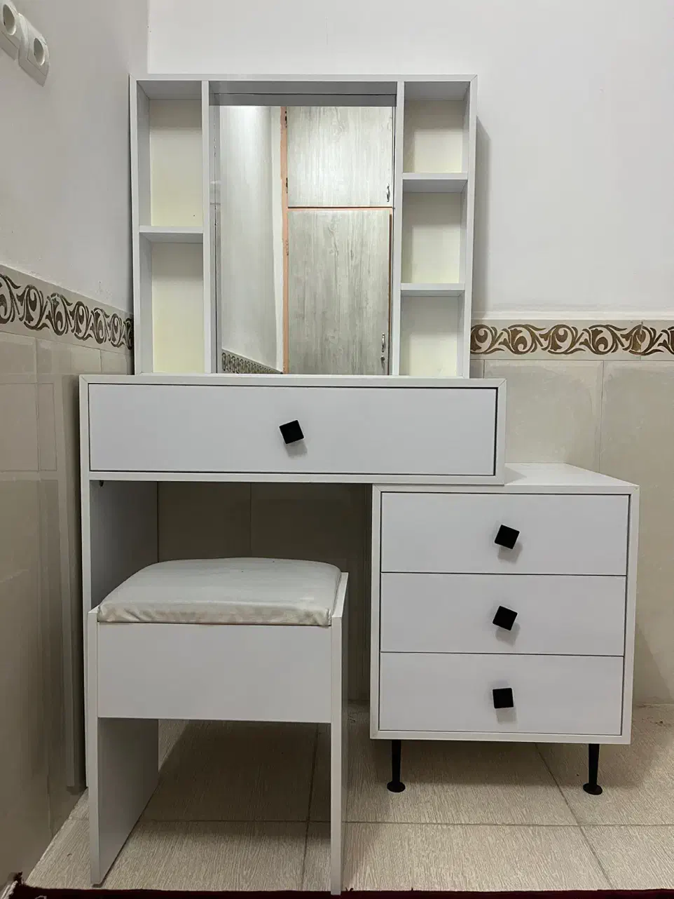 میز ارایش|جاکفشی، کمد، دراور|اسلام‌شهر, شهرک امام حسین (میان آباد)|دیوار