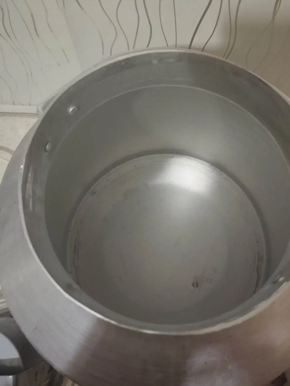 کره گیر (مشک) برقی|سایر لوازم برقی|ساوه, |دیوار