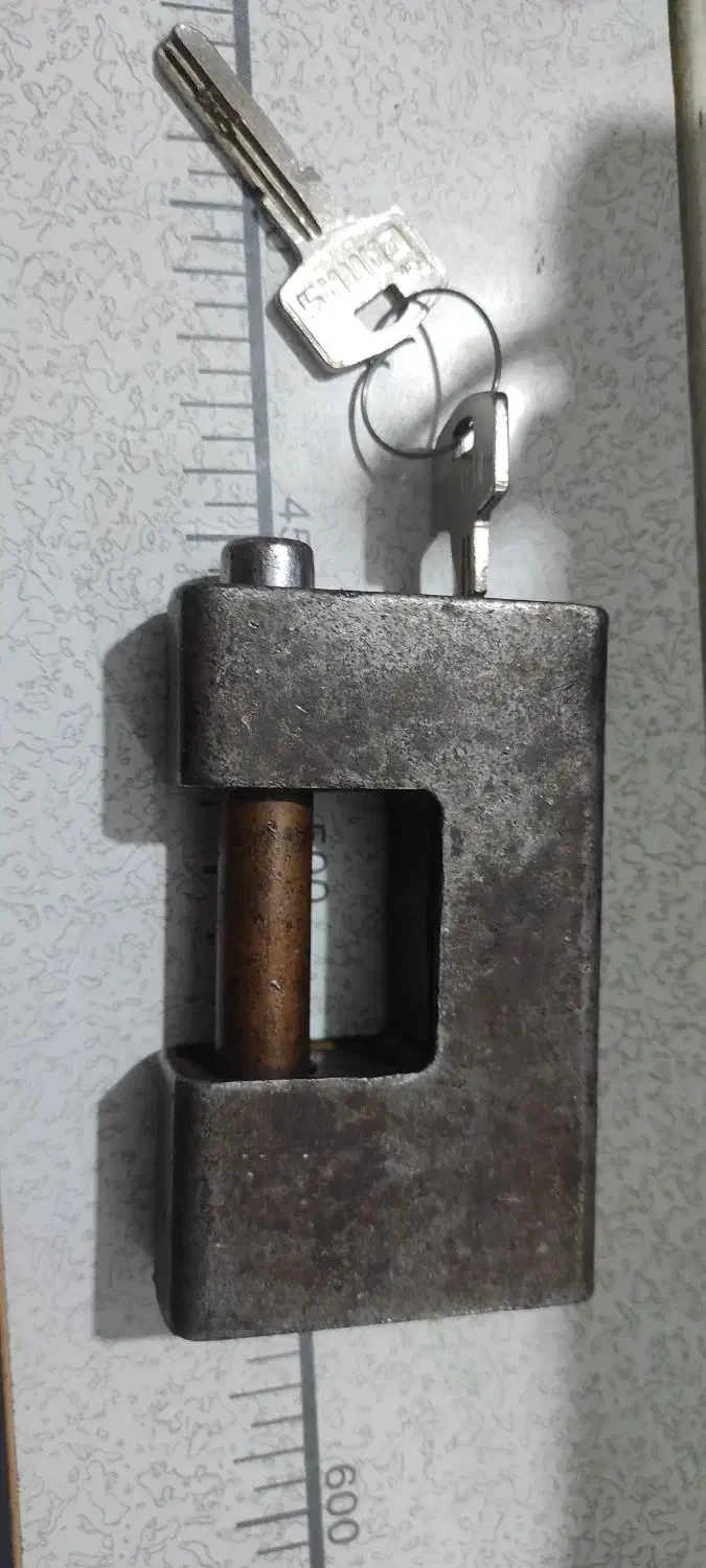 قفل کتابی سالم|ابزارآلات|بروجرد, |دیوار