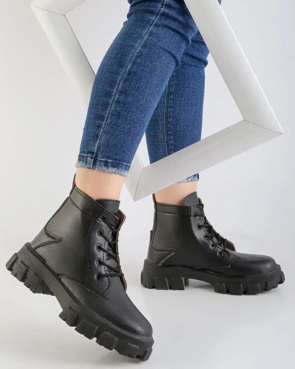 تولیدی نیم بوت آیلار زنانه|کیف، کفش، کمربند|بهارستان, |دیوار