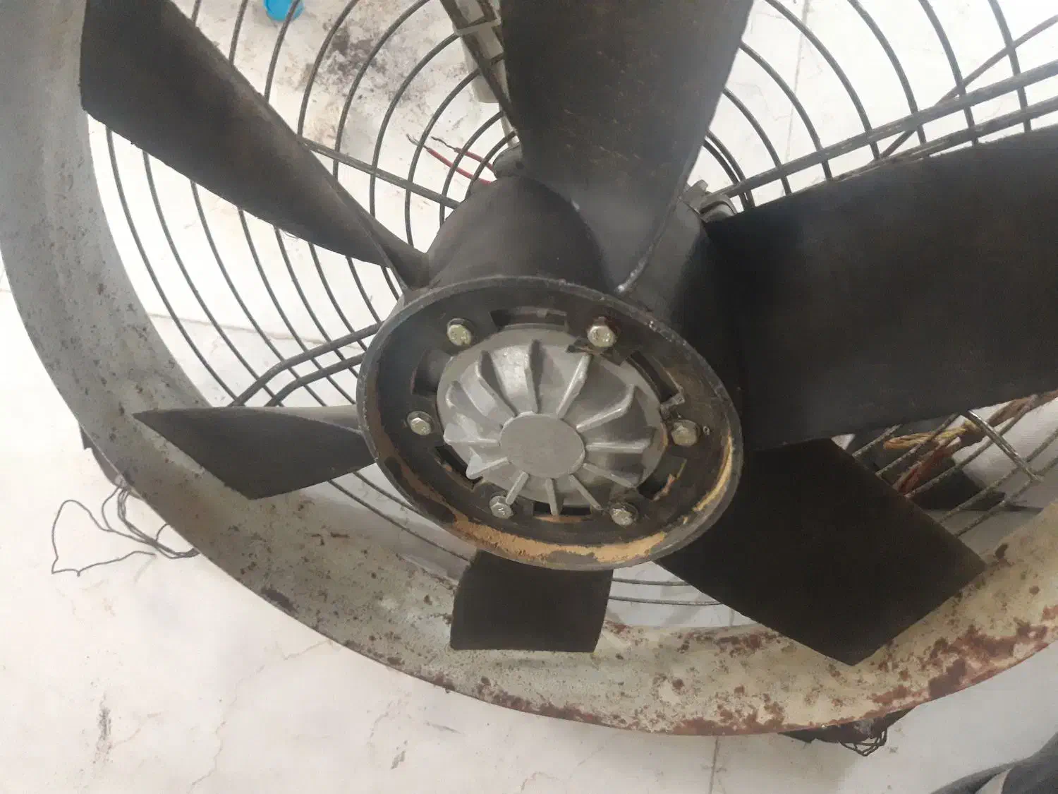 هواکش صنعتی|پنکه و تصفیه‌کنندهٔ هوا|قرچک, میرزائی جنوبی|دیوار