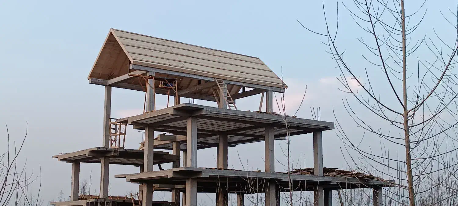 سربندی کلبه چوبی نجاری حلب سقف کاذب راویز پرسیانا|خدمات پیشه و مهارت|رشت, نظری|دیوار