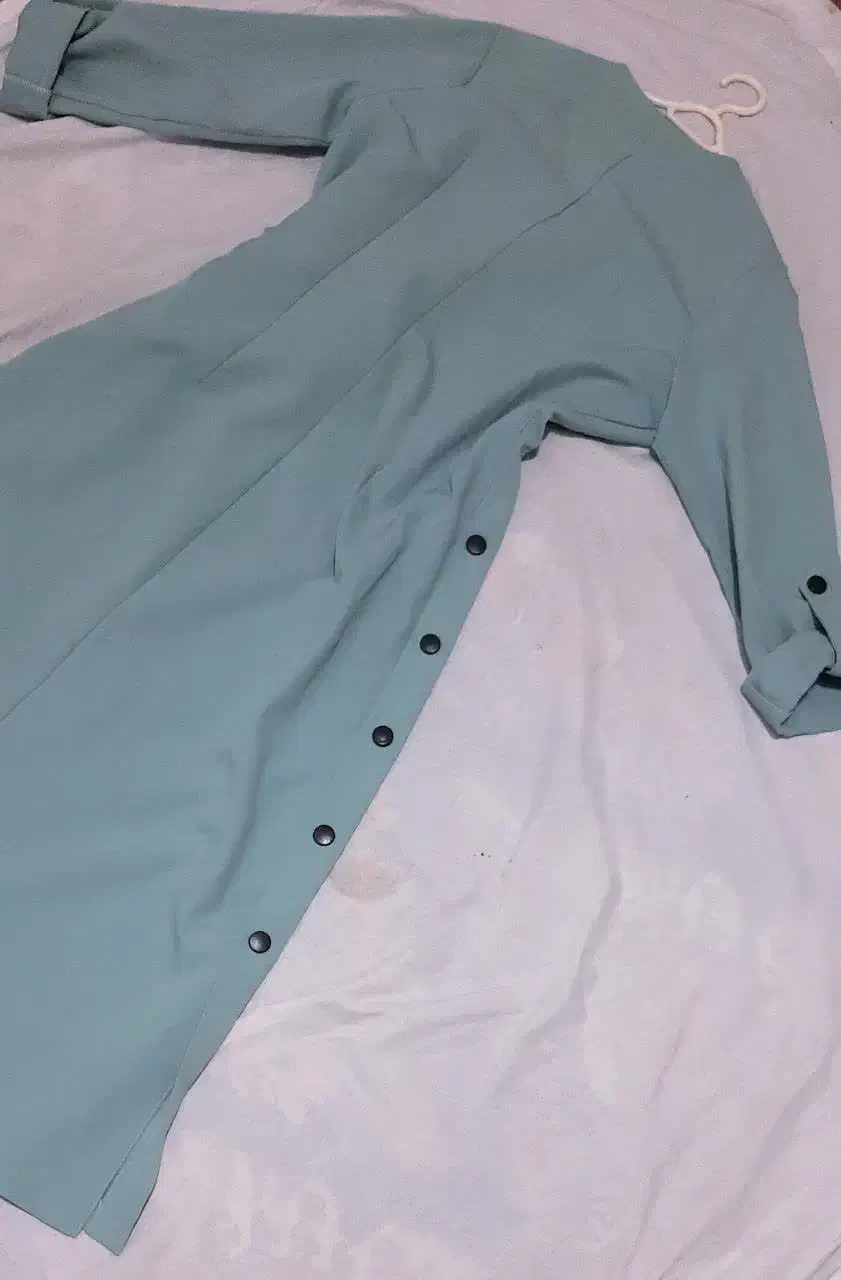 مانتو در حد نو|لباس|اشتهارد, |دیوار