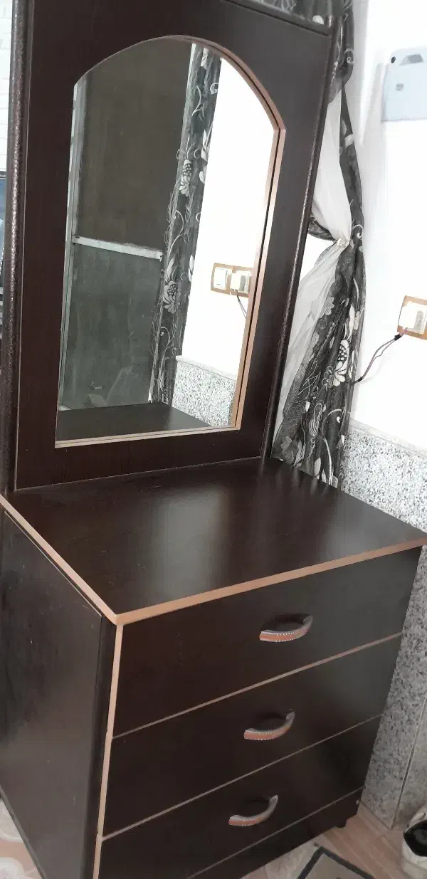 میز آرایش نو|مبلمان خانگی و میز عسلی|رفسنجان, |دیوار