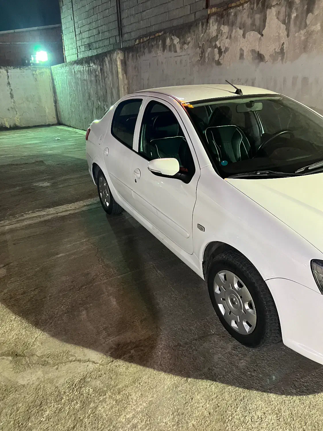 رانا پلاس سفید|خودرو سواری و وانت|محمودآباد, |دیوار