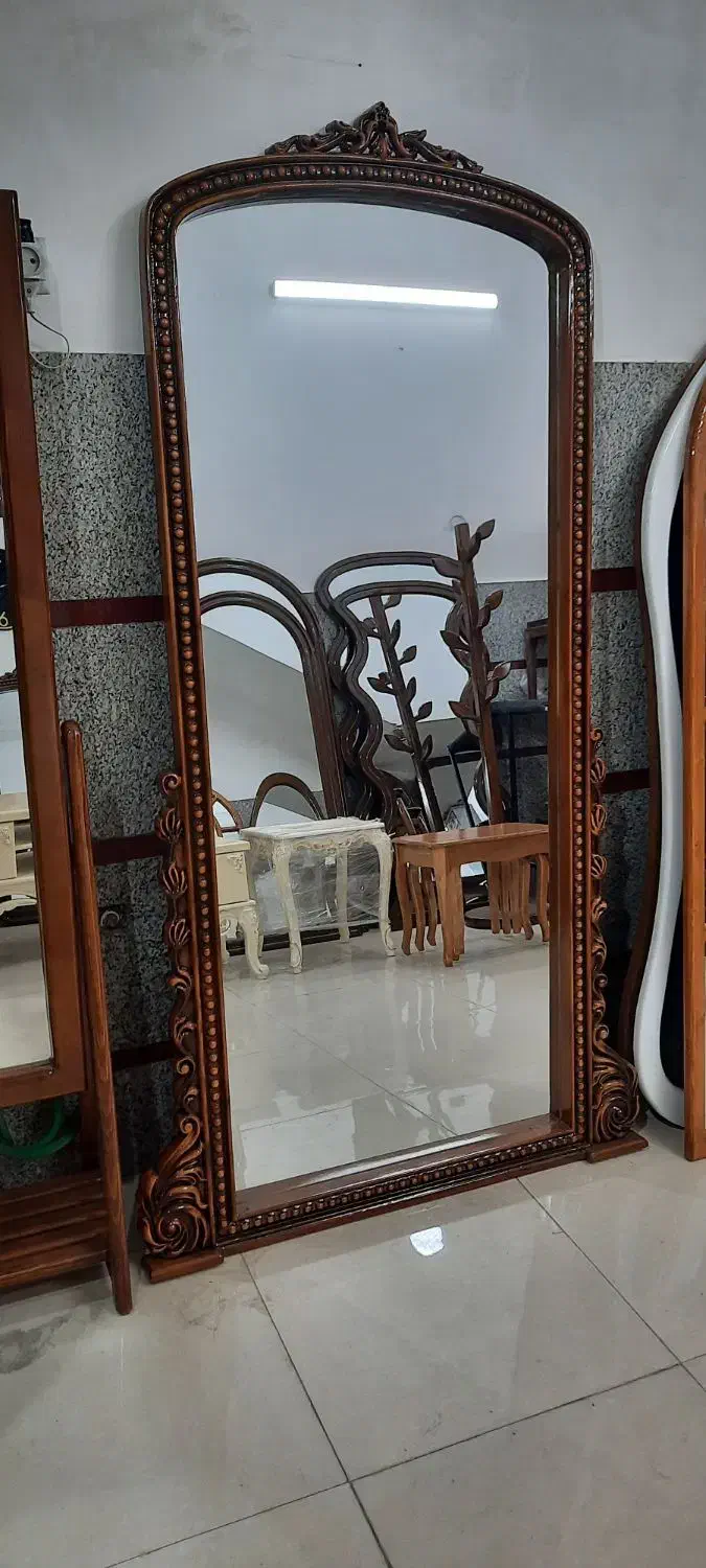 آینه ایستاده(آینه قدی)|آینه|قم, شاه ابراهیم|دیوار