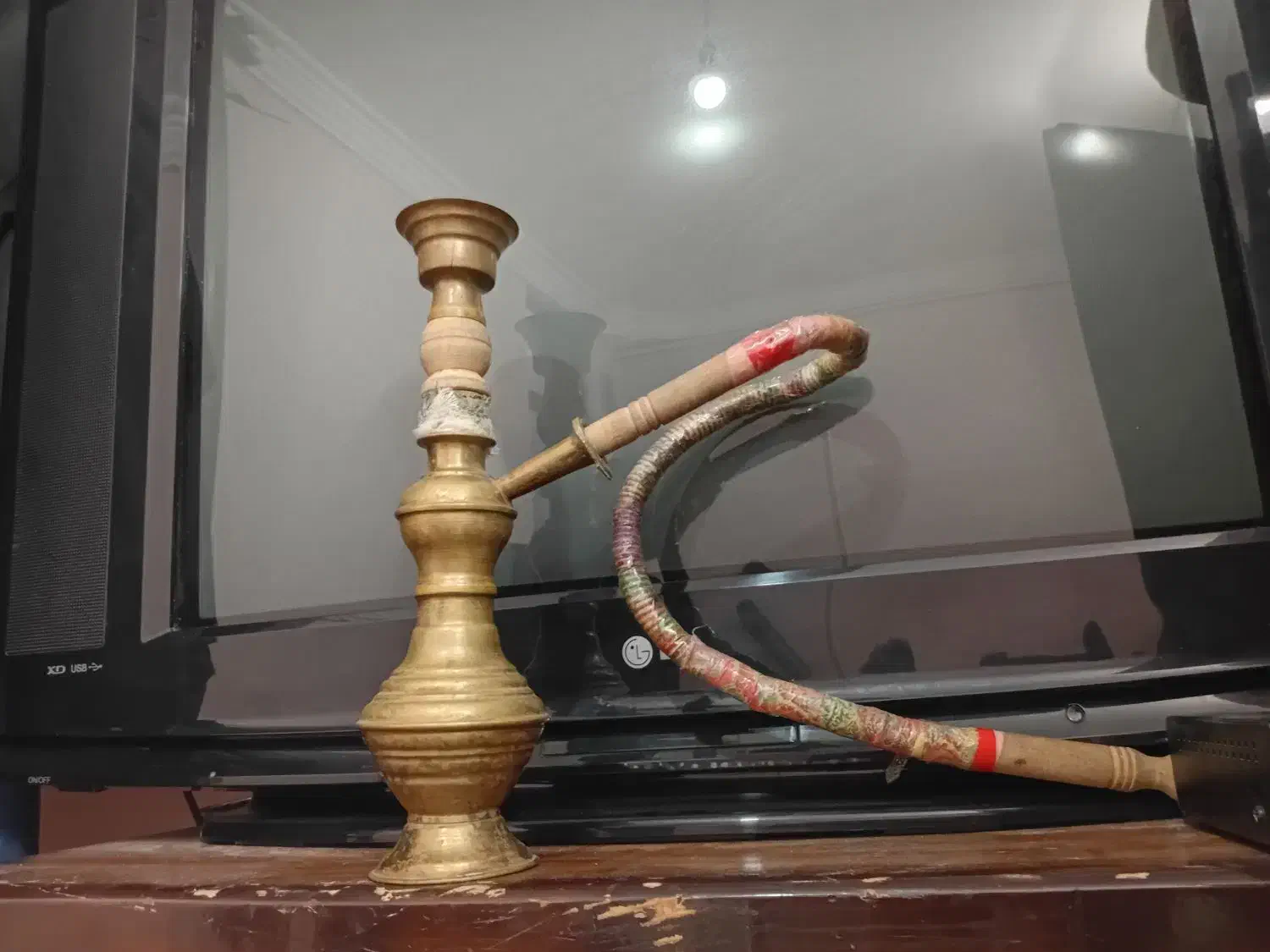 قلیان قدیمی|کلکسیون اشیاء عتیقه|قوچان, |دیوار