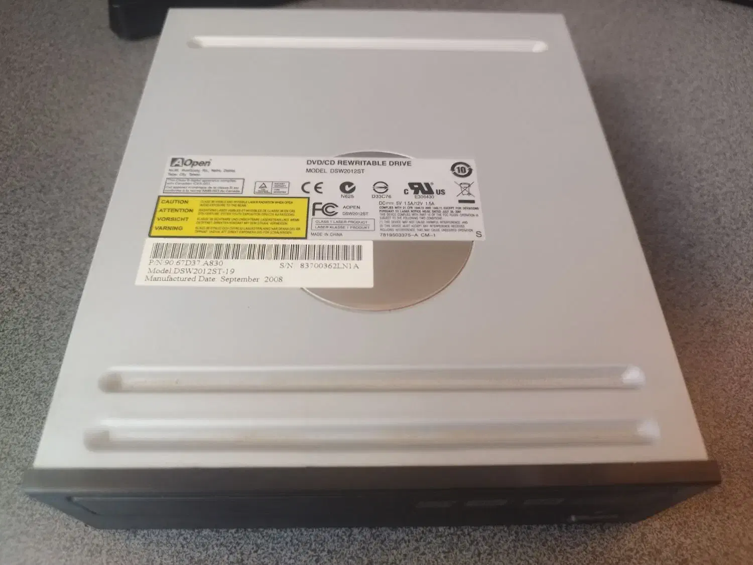 دی وی دی رایتر قدیمی|قطعات و لوازم جانبی رایانه|شهرکرد, |دیوار