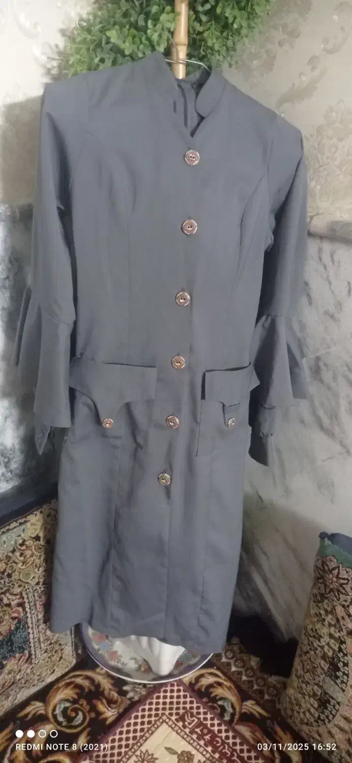 مانتو بلند|لباس|مشهد, موعود|دیوار