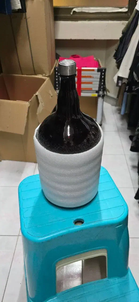 بطری 6 لیتری شیشه ای محافظت شده با فوم اسفنجی|ظروف نگهدارنده، پلاستیکی، یکبارمصرف|اصفهان, جلفا|دیوار