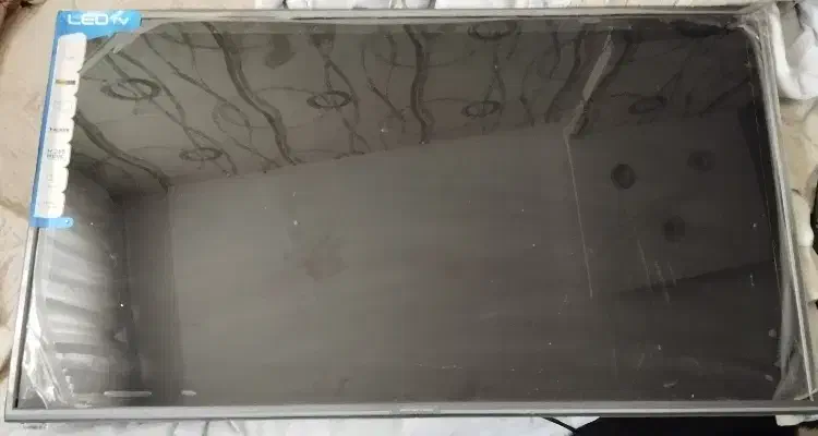 تلویزیون پانورامیک ۴۲ اینچ در حد نو|تلویزیون و پروژکتور|مشهد, چهارچشمه|دیوار