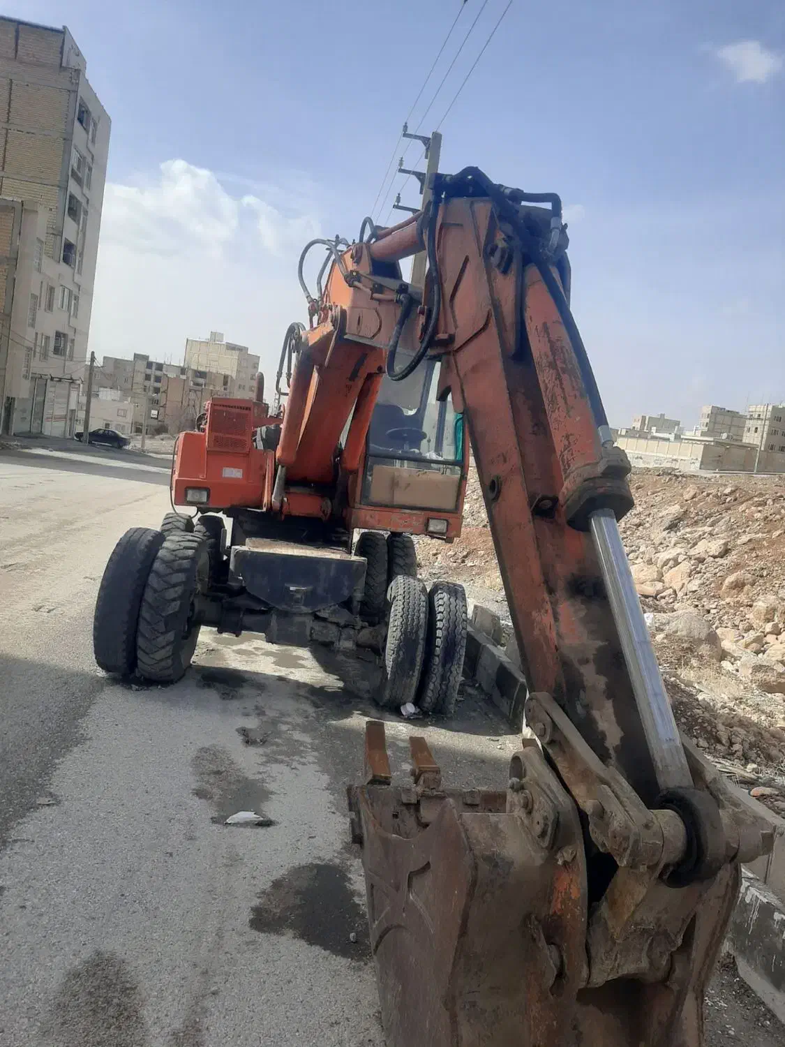 بیل مکانیکی اطلس|خودرو سنگین|کرمانشاه, |دیوار