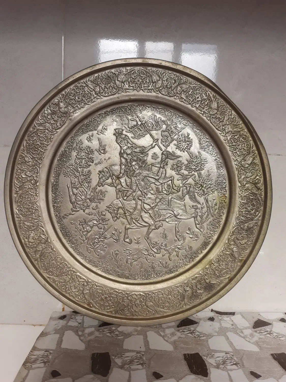 سینی|کلکسیون اشیاء عتیقه|یزد, |دیوار