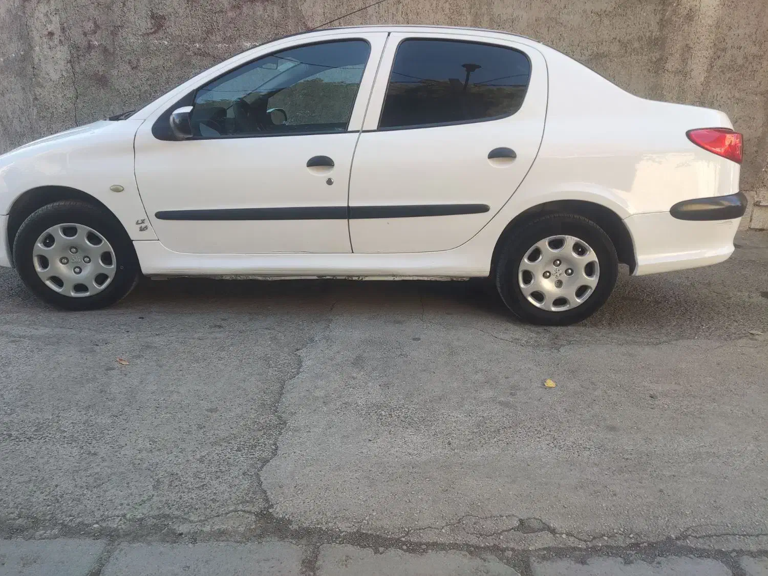 پژو ۲۰۶ تیوفایو وی ۸|خودرو سواری و وانت|نیشابور, گمنام غربی|دیوار