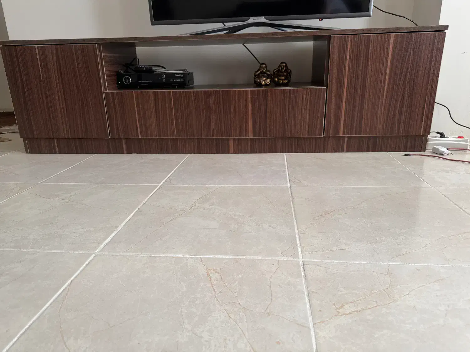 میز تلویزیون|میز تلویزیون|مهاباد (آذربایجان غربی), |دیوار