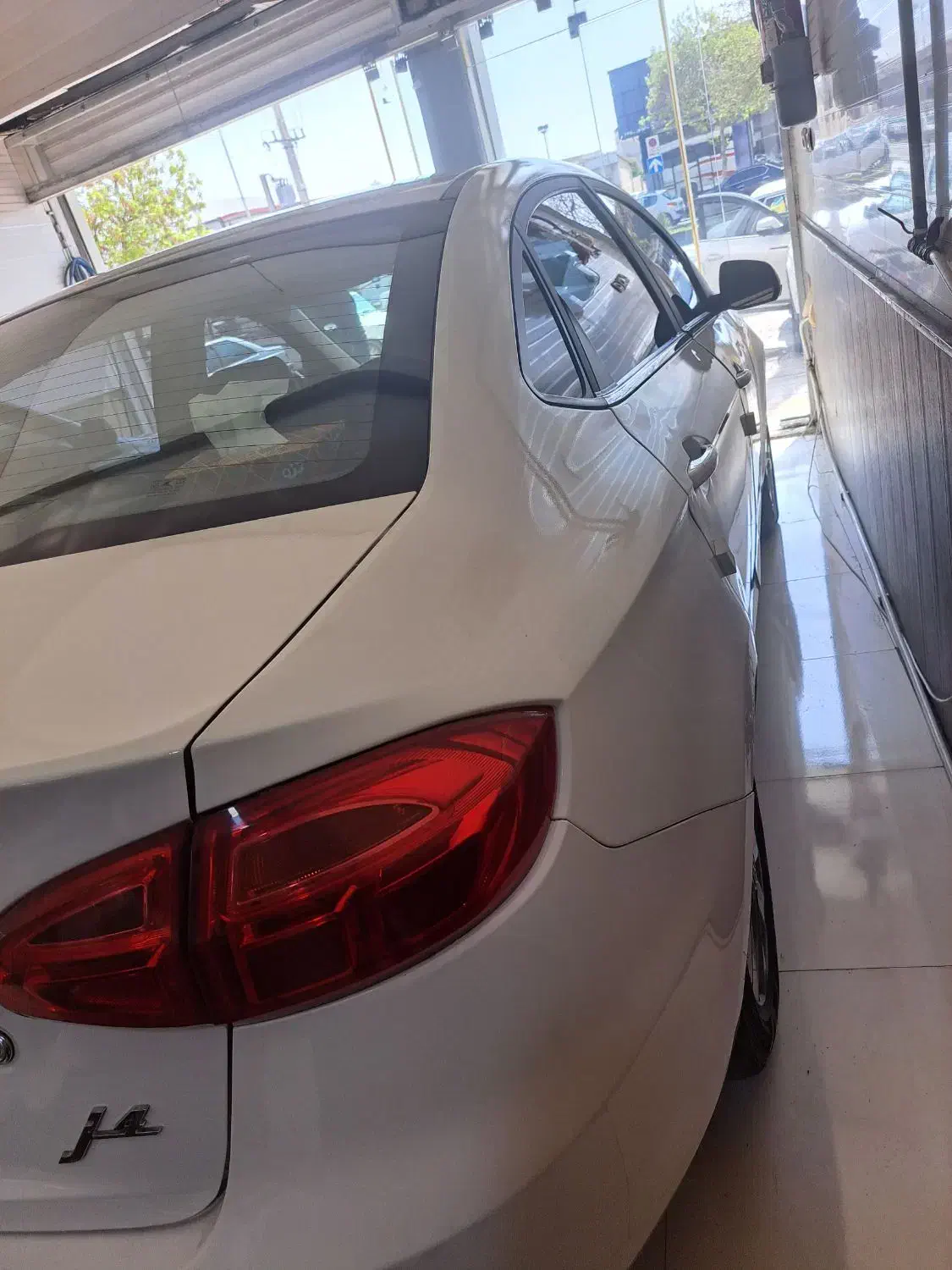 جک j4|خودرو سواری و وانت|شیراز, کاراندیش|دیوار