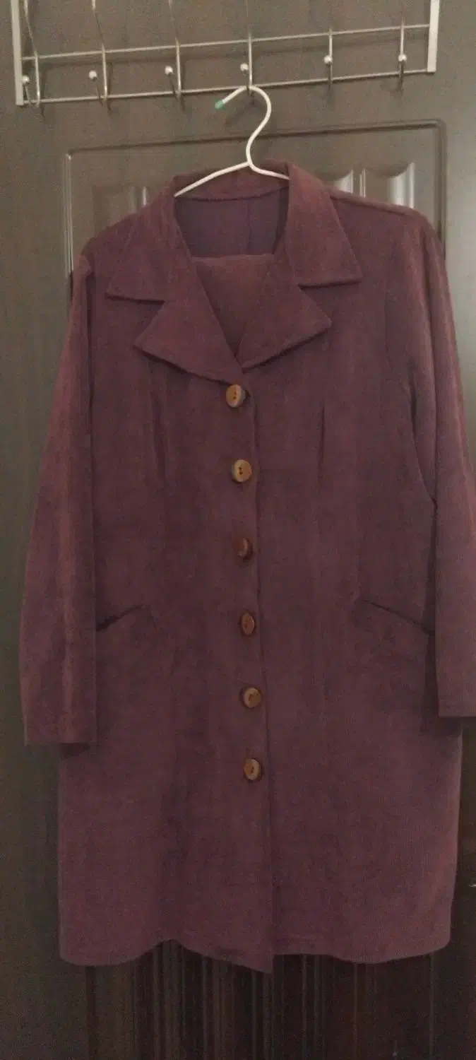 دو عدد پالتویِ مخملِ کبریتی کاملا سالم|لباس|رشت, حمیدیان|دیوار