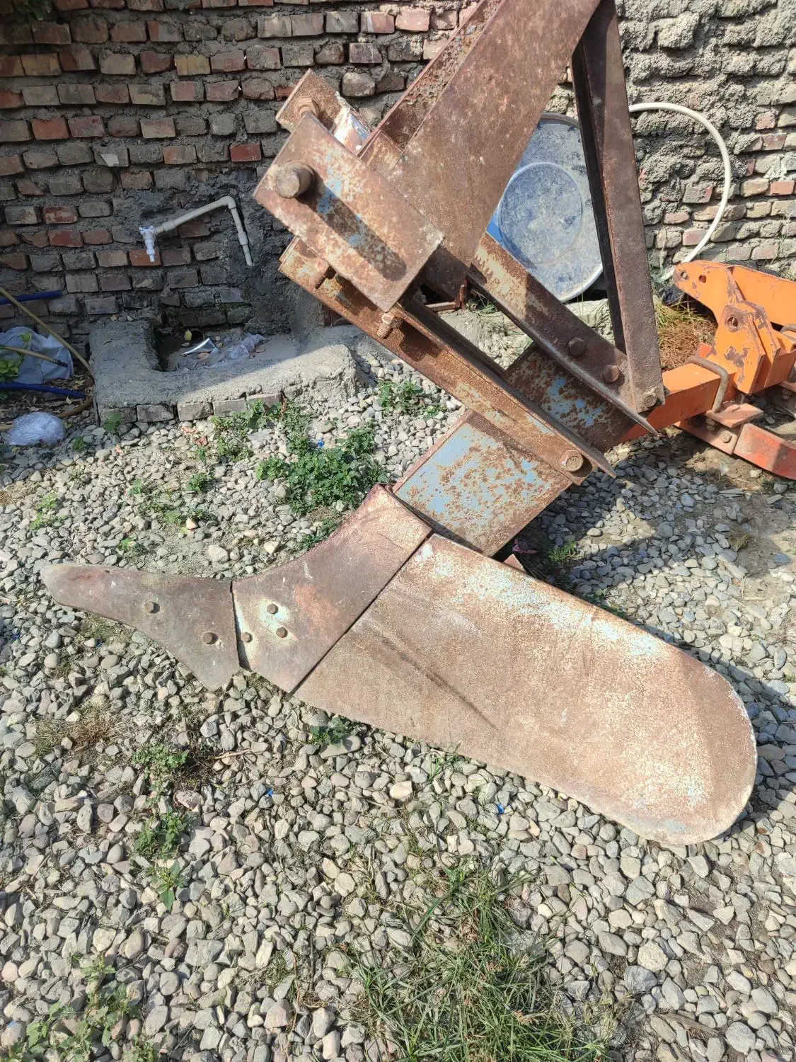 نهر کن جو کش شیار کش کانال کش|ماشینآلات صنعتی|گنبد کاووس, |دیوار