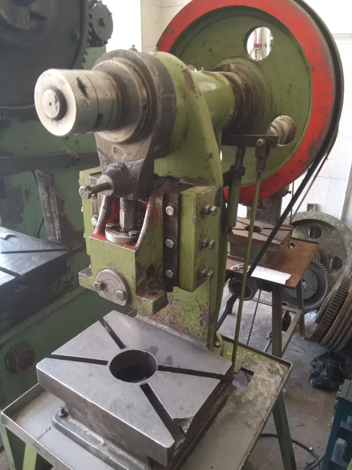 پرس ۱۲تن مزینانی|ماشین‌آلات صنعتی|اصفهان, شهرک صنعتی امیرکبیر (شاپور جدید)|دیوار