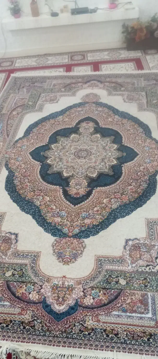 قالی 700 شانه|فرش|امیدیه, |دیوار