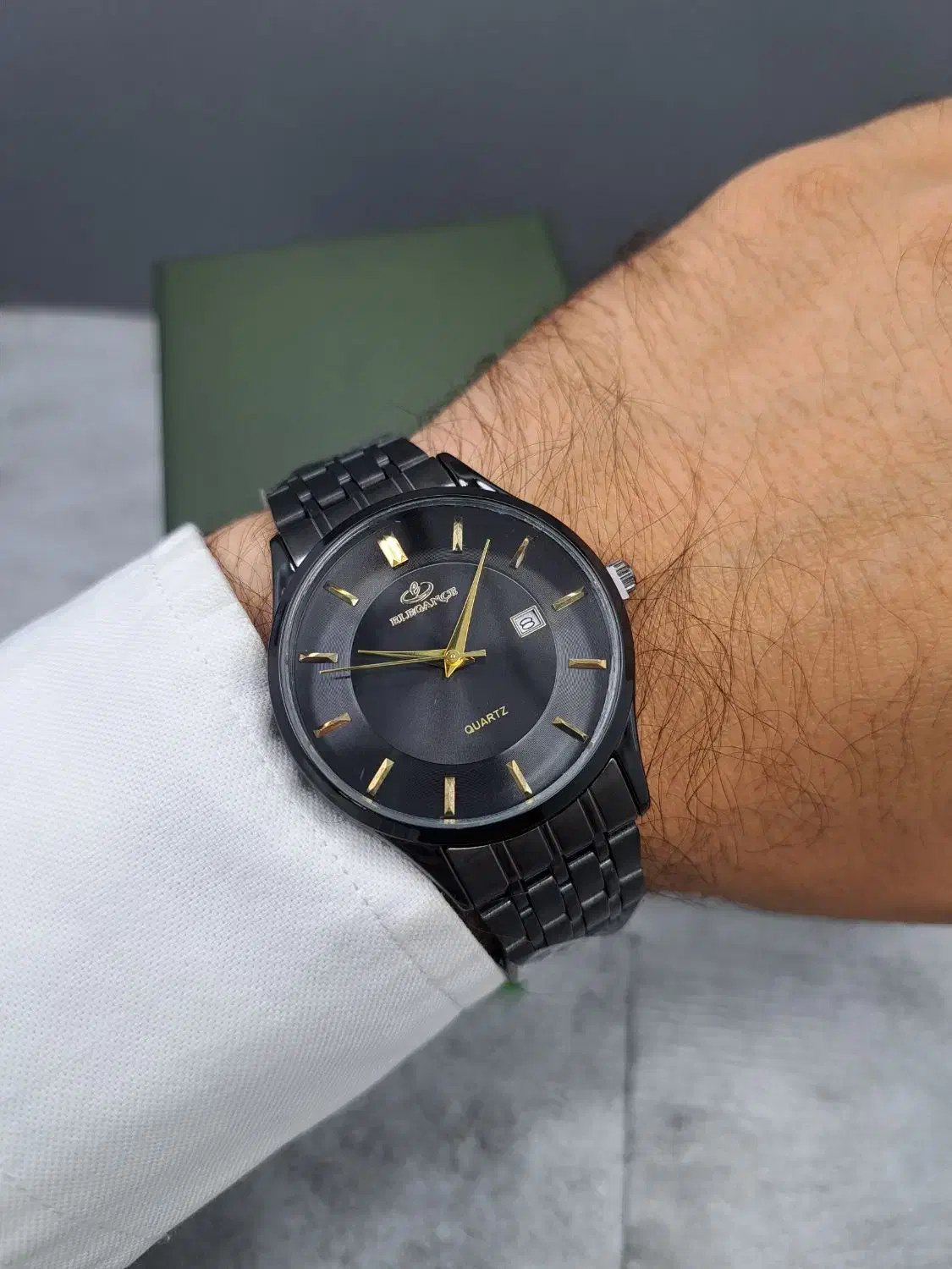 الگانس B فول مشکی خوش رنگ با جذبه شیک|ساعت|اصفهان, قائمیه|دیوار