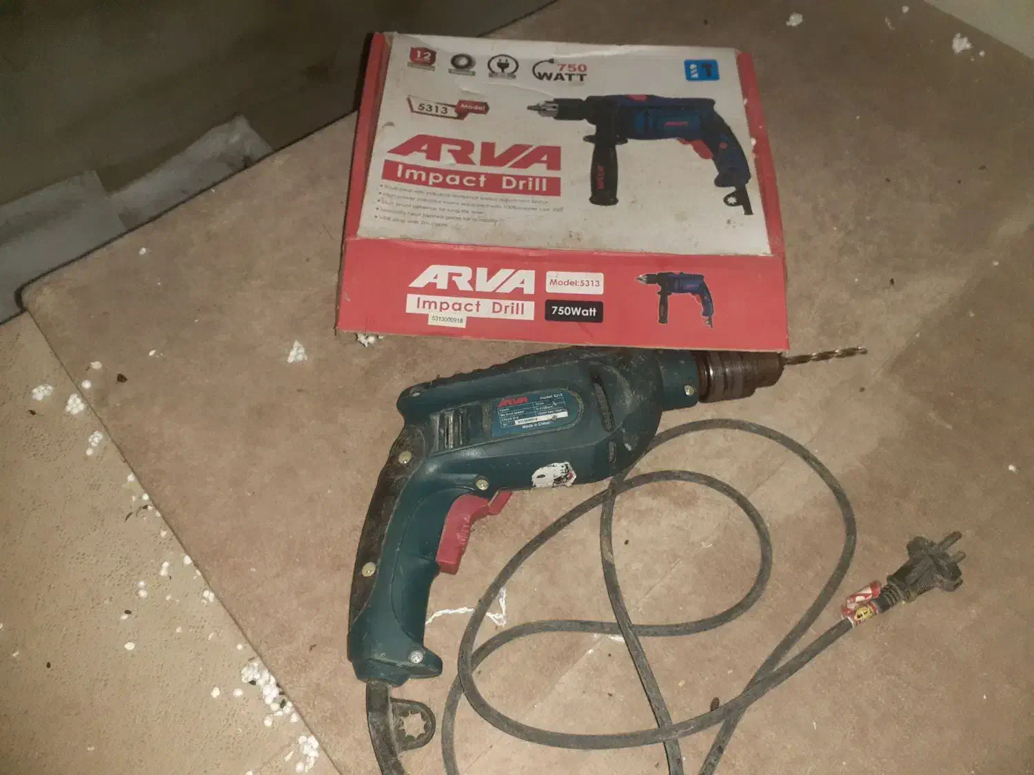 میز کار آهنی و دریل آروا|ابزارآلات|تولم شهر, |دیوار