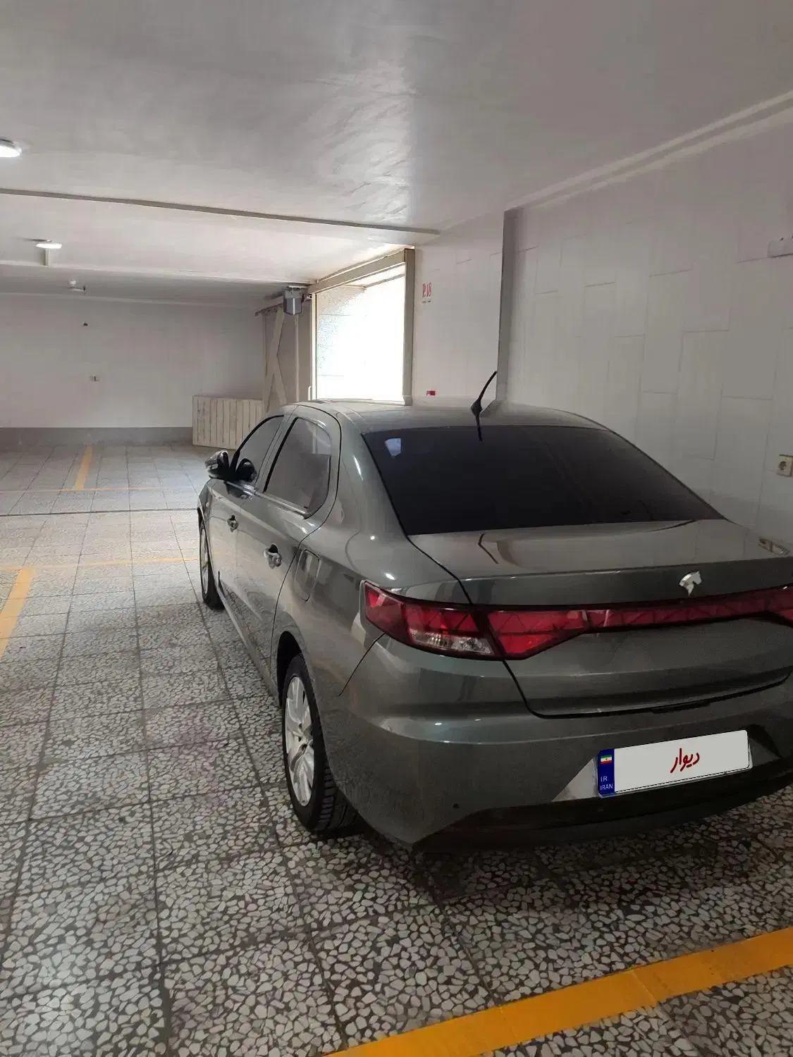 تارا اوتومات ۴۰۲|خودرو سواری و وانت|اصفهان, کوی ولی عصر|دیوار