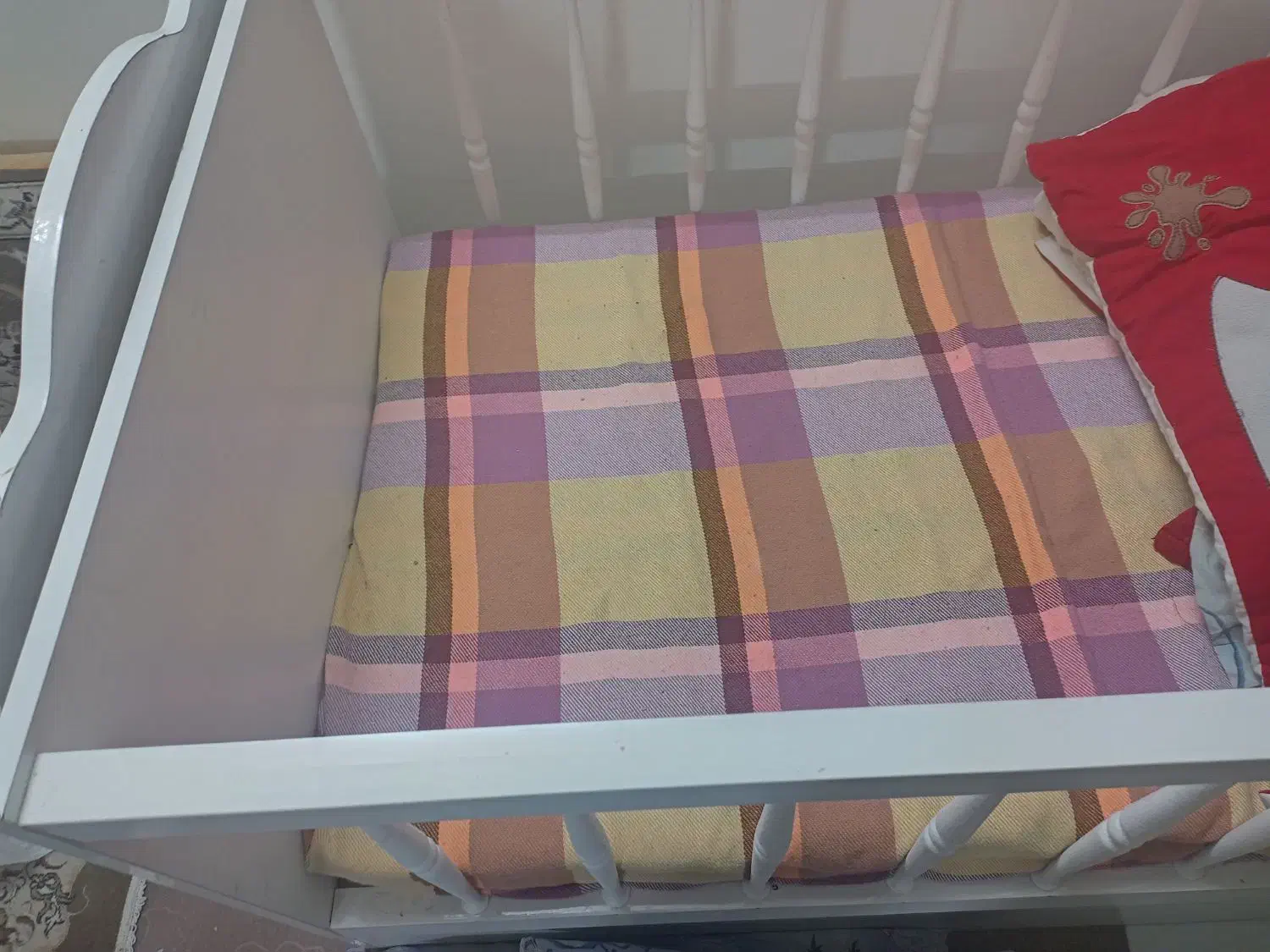 تخت گهواره شو چوبی سفارشی|تخت و صندلی بچه|مشهد, کارمندان دوم|دیوار