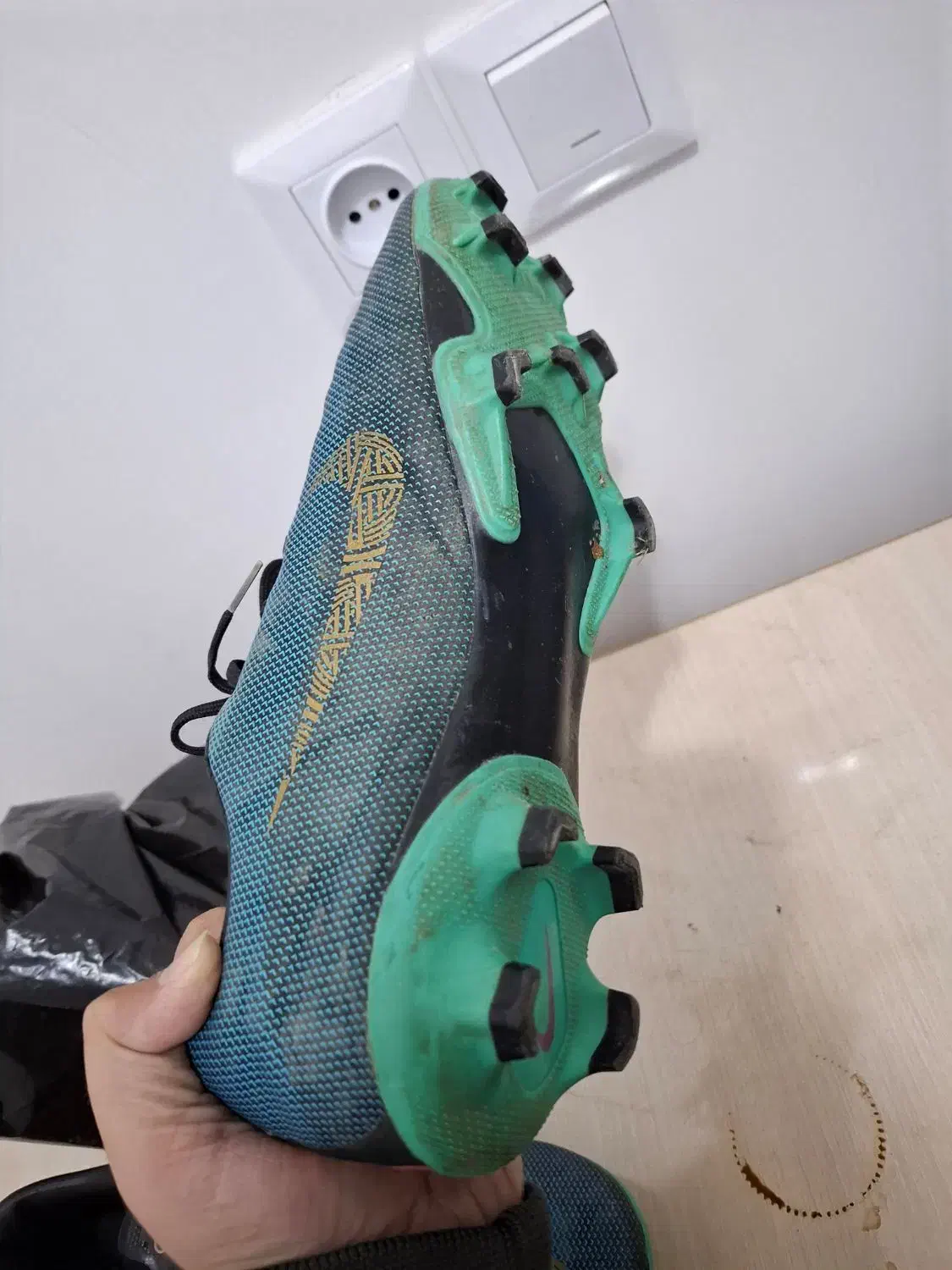 کفش چمنی درجه 1|کیف، کفش، کمربند|میاندوآب, |دیوار