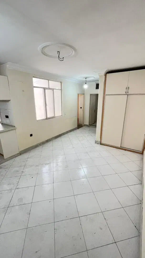 ۴۸ متری نقلی با پارکینگ مناسب زوج‌های جوان