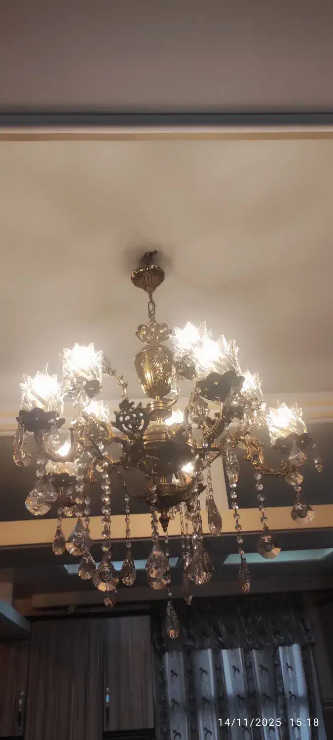 لوستر برنجی|لوستر و چراغ آویز|ری, صفاییه (چشمه علی)|دیوار