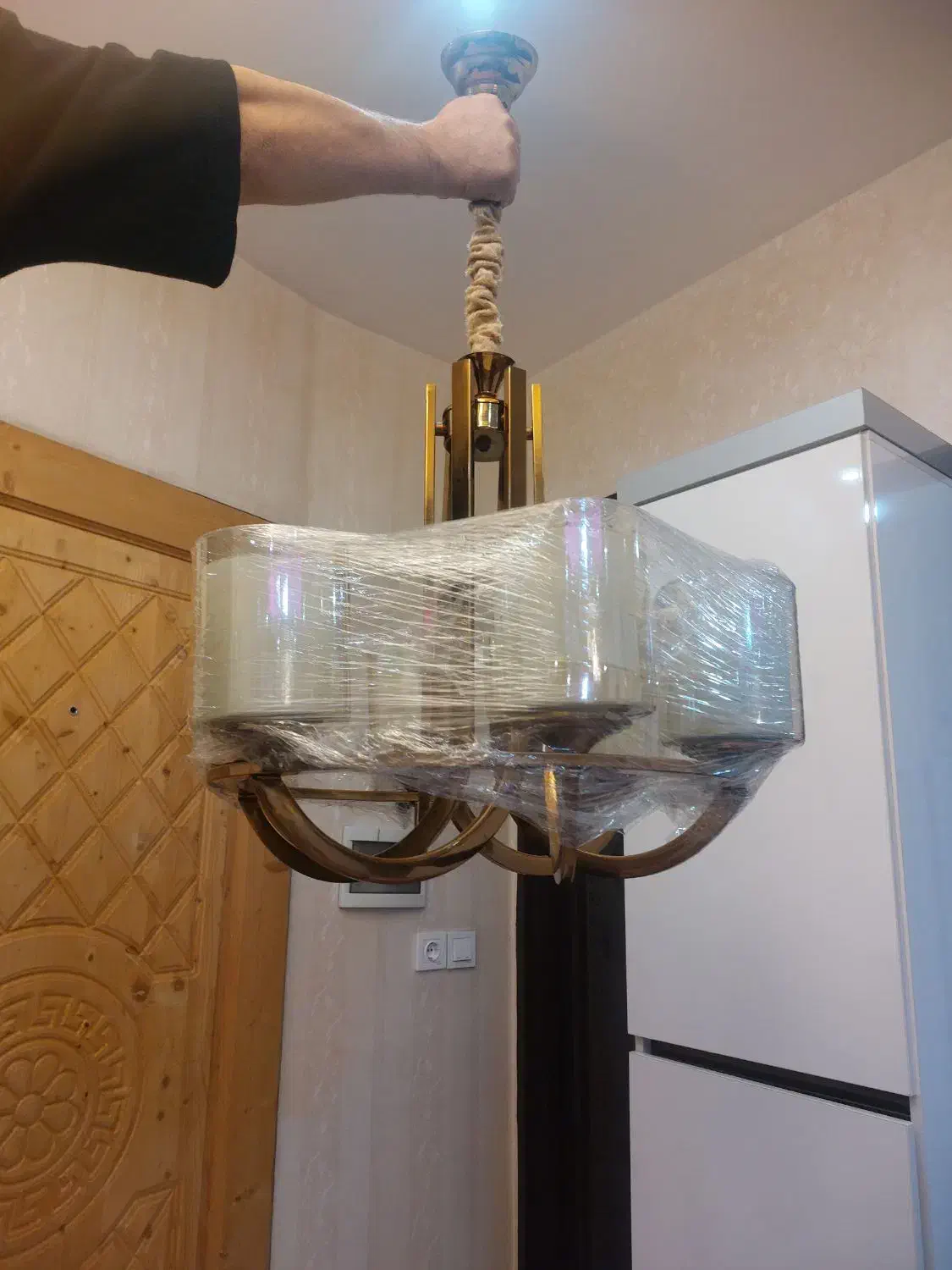 لوستر۶شاخه برنزسالم|لوستر و چراغ آویز|اسلام‌شهر, شهرک قائمیه|دیوار