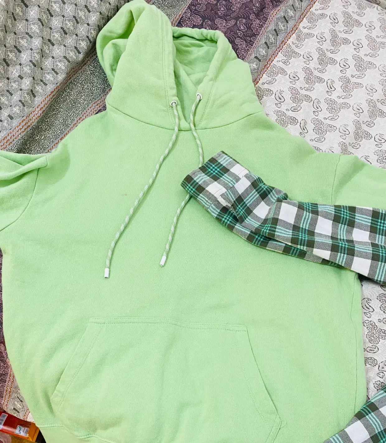 پوشاک گرم|لباس|کاشان, زیدی|دیوار