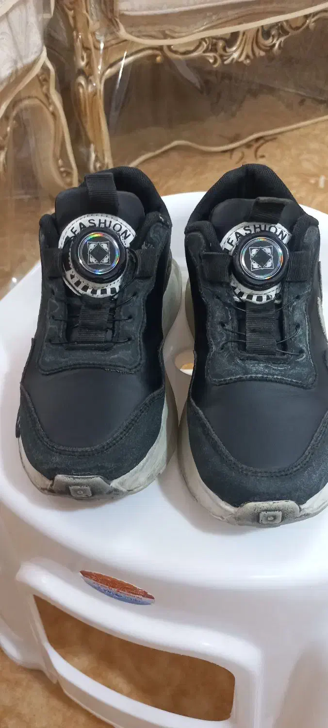 کفش اسپرت سایز۳۱|کفش و لباس بچه|کاشان, کارگر|دیوار