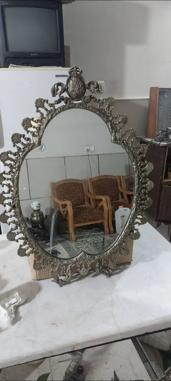 آینه های نوستالوژیک|کلکسیون اشیاء عتیقه|تهران, میدان میوه و ترهبار مرکزی|دیوار