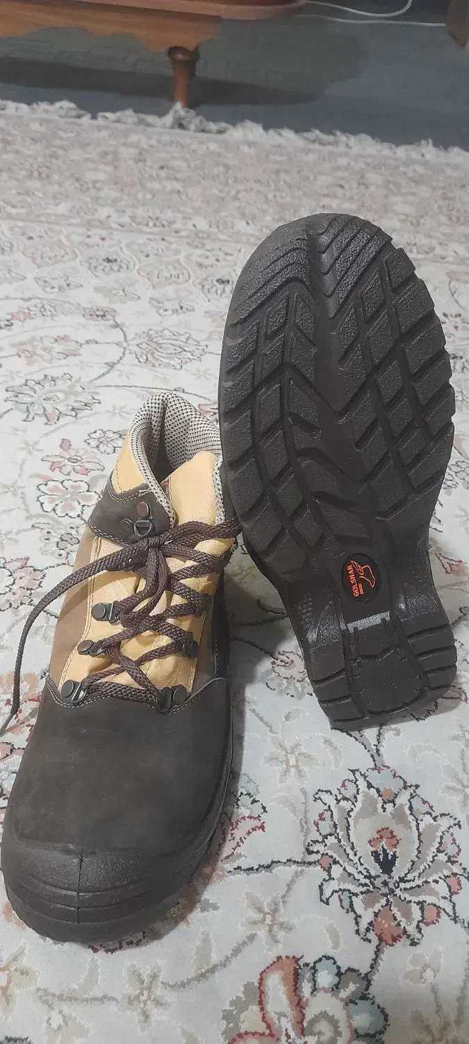 یک جفت کفش سایز ۴۱ نو|کیف، کفش، کمربند|خمینی‌شهر, |دیوار