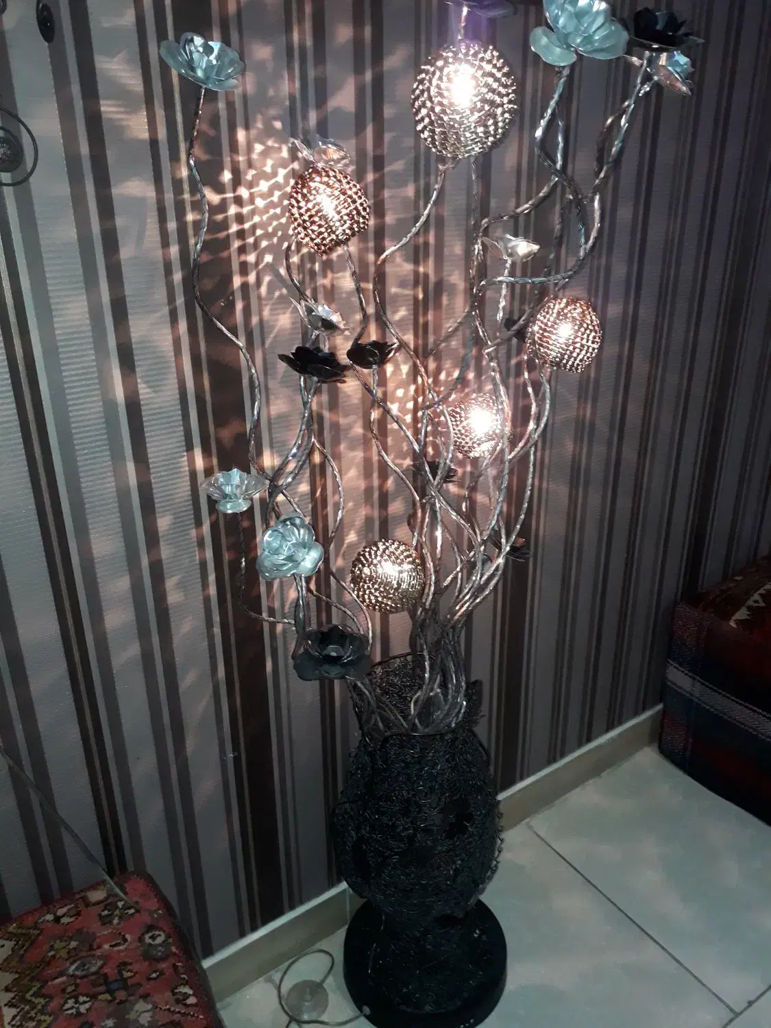 گلدان لوکس|گل مصنوعی|کرج, شهرک بنفشه|دیوار