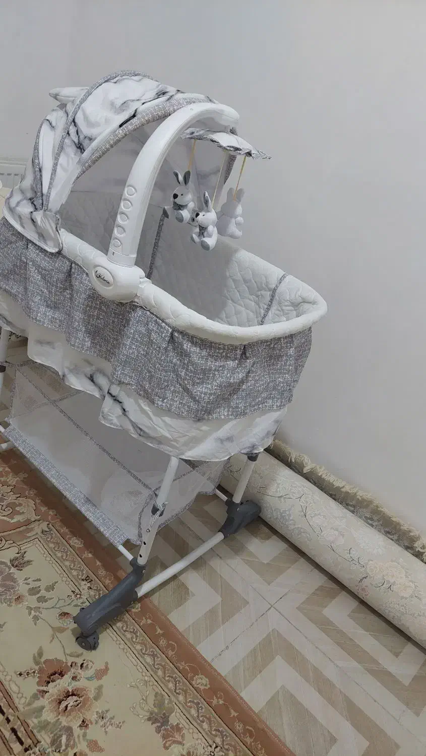 تخت کنارمادر وگهواره|تخت و صندلی بچه|بیرجند, |دیوار