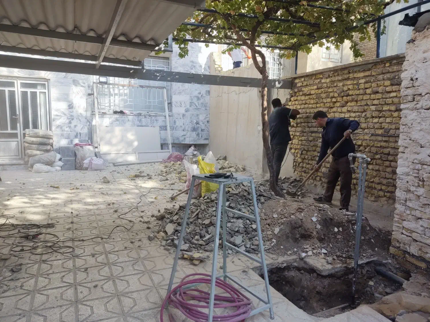 تخریب کلی و جزئی همه جای مشهد انجام میشود|خدمات پیشه و مهارت|مشهد, سید رضی|دیوار