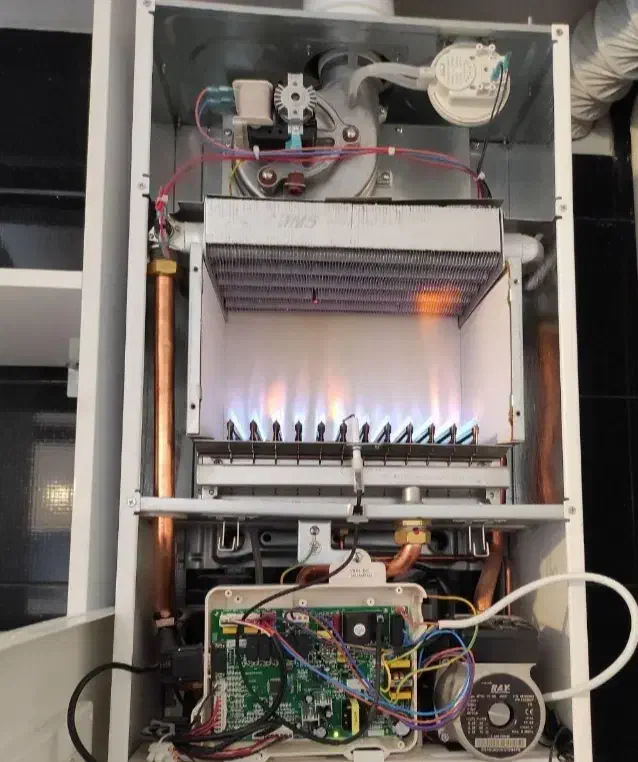 تعمیرپکیج وآبگرمکن بصورت ضمانتی و24ساعته|خدمات پیشه و مهارت|سنندج, |دیوار