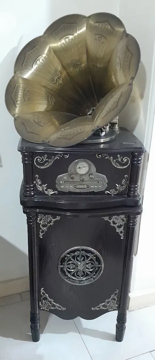 گرامافون ایستاده والتر|صنایع دستی و سایر لوازم تزئینی|ری, جوانمرد قصاب|دیوار