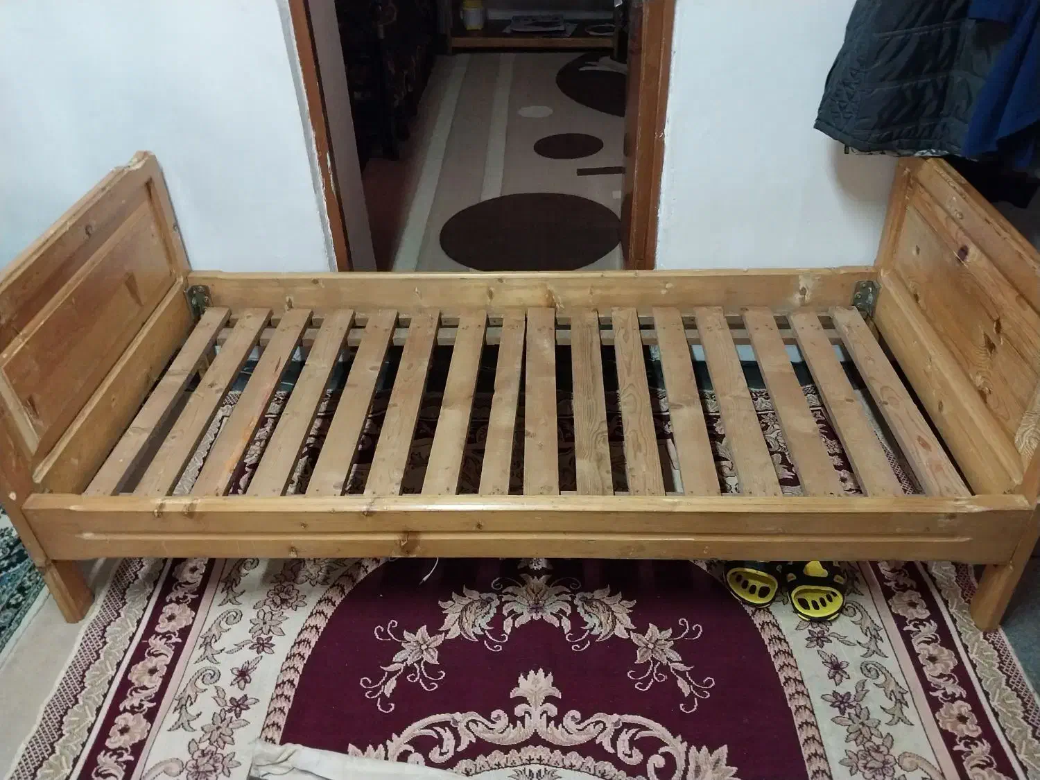 تخت نراد یکنفره|تخت و سرویس خواب|رشت, دیانتی|دیوار