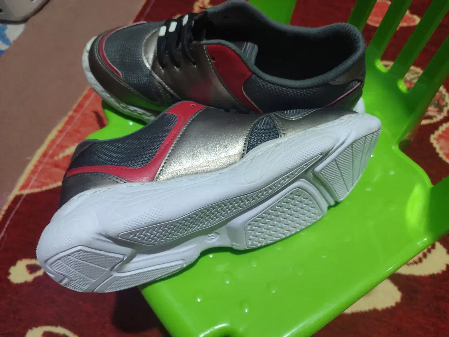 کفش|کیف، کفش، کمربند|بروجرد, |دیوار